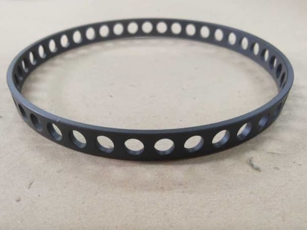 改性聚四氟乙烯保持架